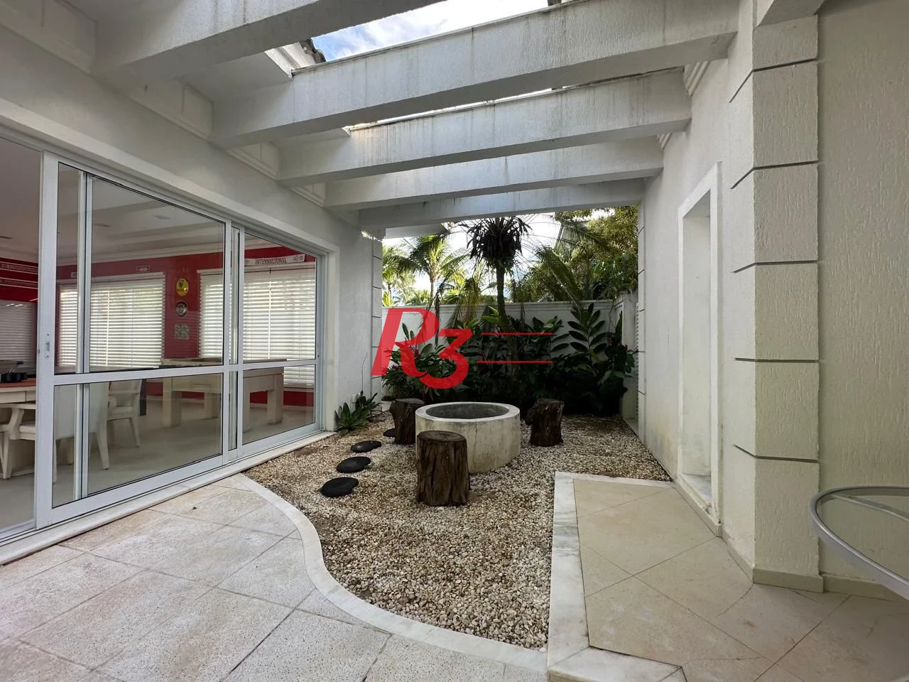 Casa com 4 dormitórios à venda, 700 m² por R$ 6.000.000,00 - Balneário Praia do Pernambuco - Guarujá/SP