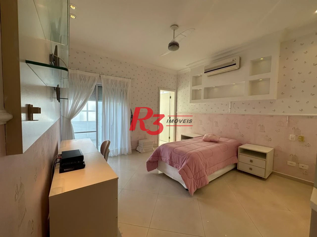Casa com 4 dormitórios à venda, 700 m² por R$ 6.000.000,00 - Balneário Praia do Pernambuco - Guarujá/SP