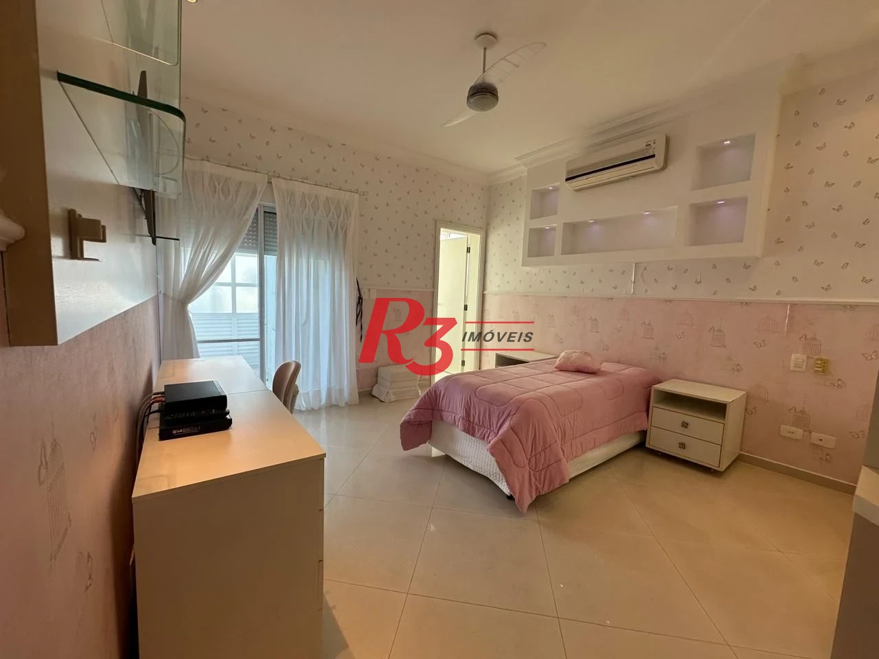 Casa com 4 dormitórios à venda, 700 m² por R$ 6.000.000,00 - Balneário Praia do Pernambuco - Guarujá/SP