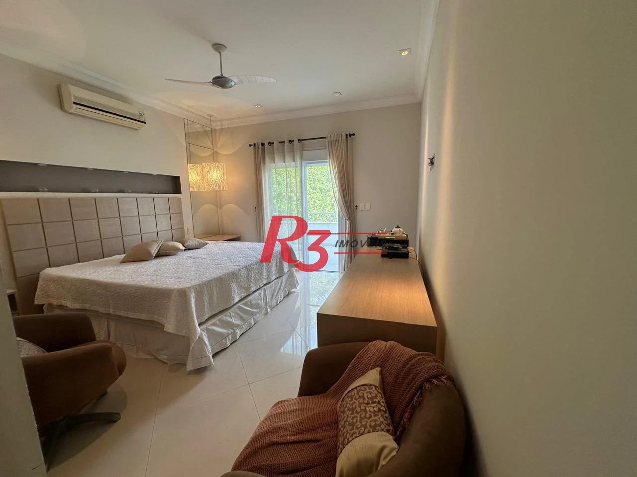 Casa com 4 dormitórios à venda, 700 m² por R$ 6.000.000,00 - Balneário Praia do Pernambuco - Guarujá/SP