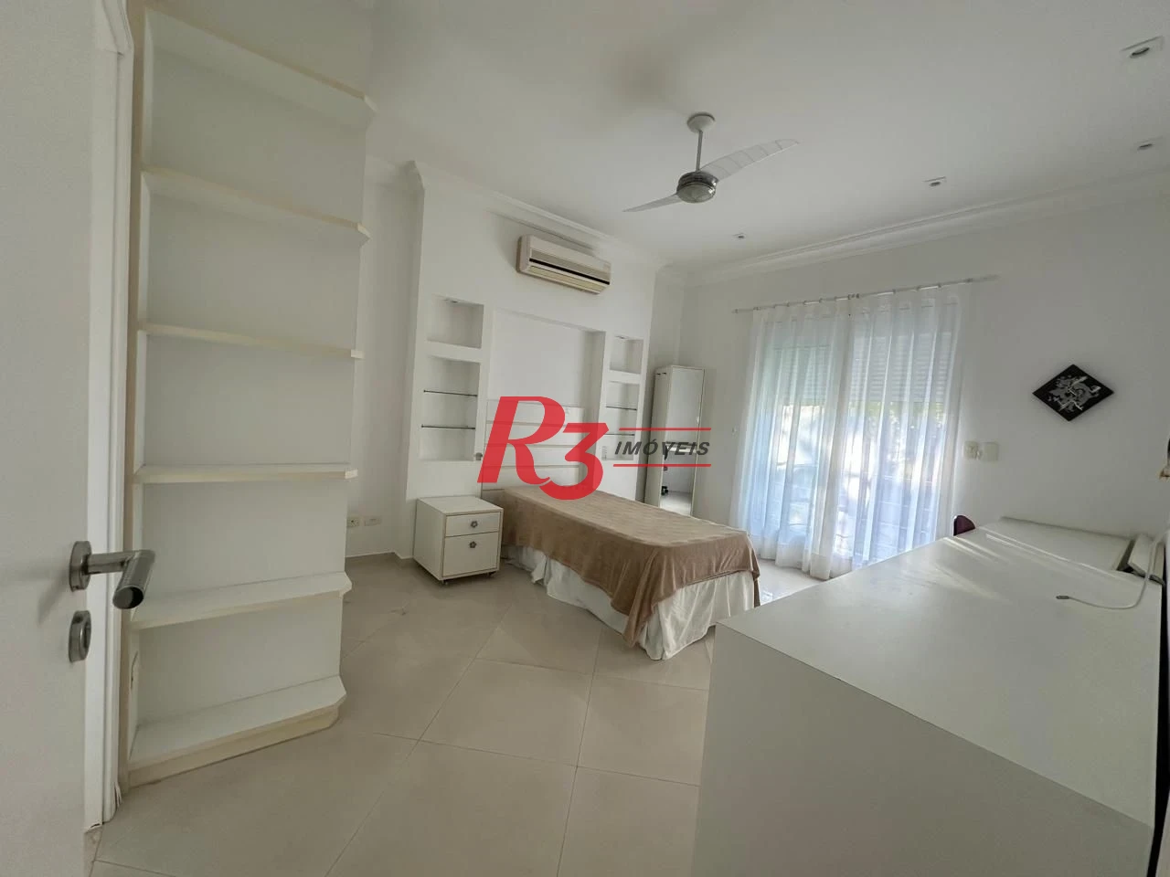 Casa com 4 dormitórios à venda, 700 m² por R$ 6.000.000,00 - Balneário Praia do Pernambuco - Guarujá/SP