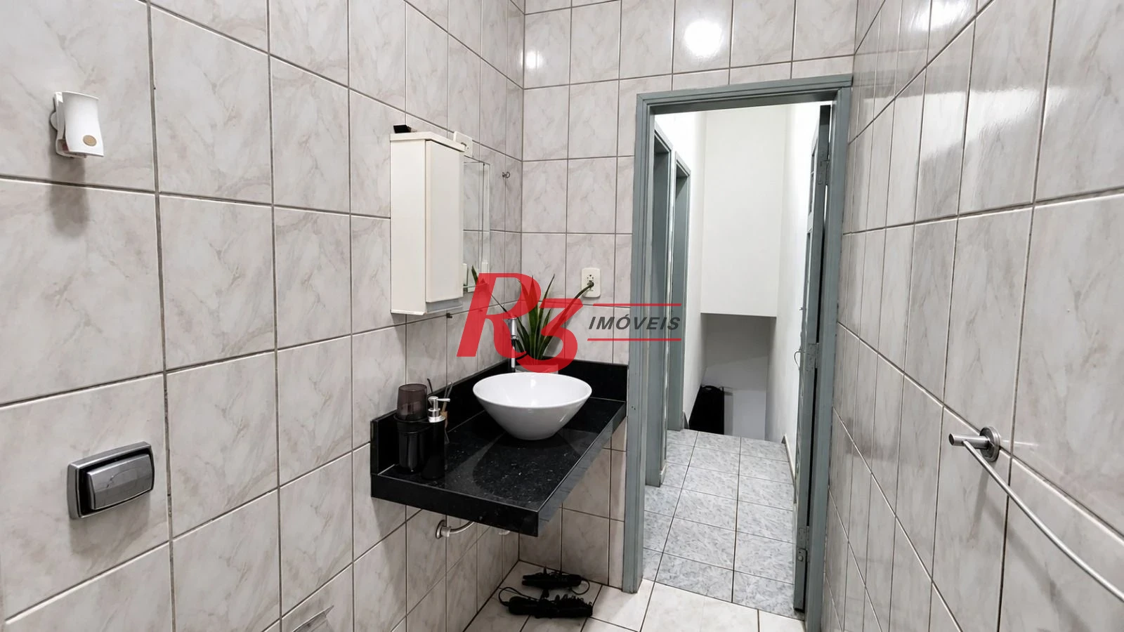 Casa com 2 dormitórios à venda, 70 m² por R$ 370.000,00 - Jabaquara - Santos/SP