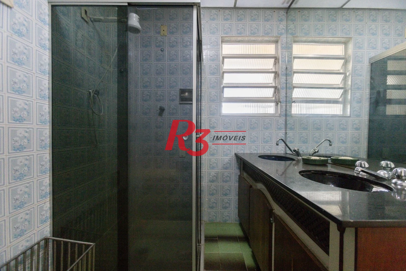 Apartamento com 3 dormitórios à venda, 100 m² por R$ 680.000,00 - Gonzaga - Santos/SP