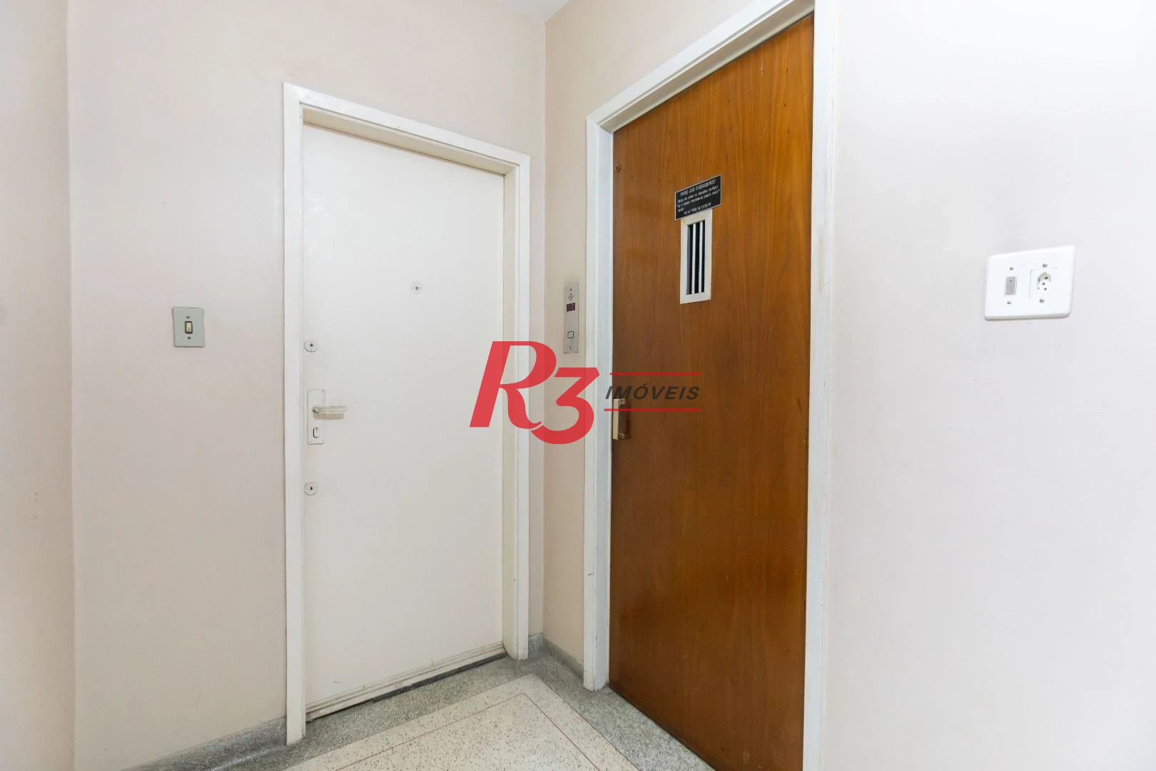 Apartamento com 3 dormitórios à venda, 100 m² por R$ 680.000,00 - Gonzaga - Santos/SP