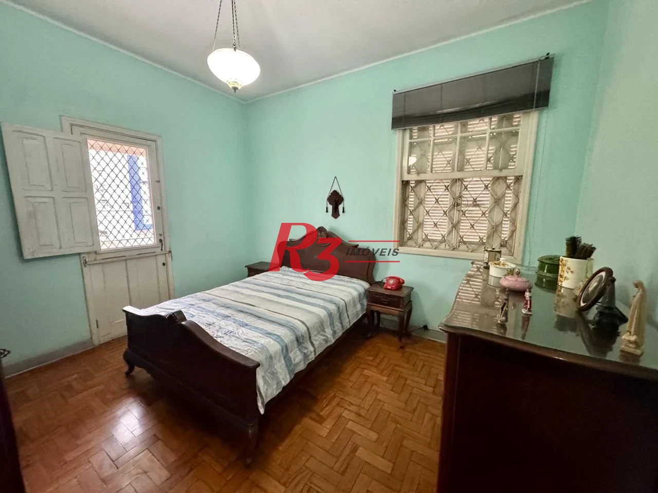 Casa com 3 dormitórios à venda, 180 m² por R$ 920.000,00 - Campo Grande - Santos/SP
