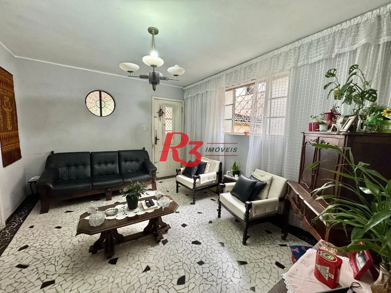 Casa com 3 dormitórios à venda, 180 m² por R$ 920.000,00 - Campo Grande - Santos/SP