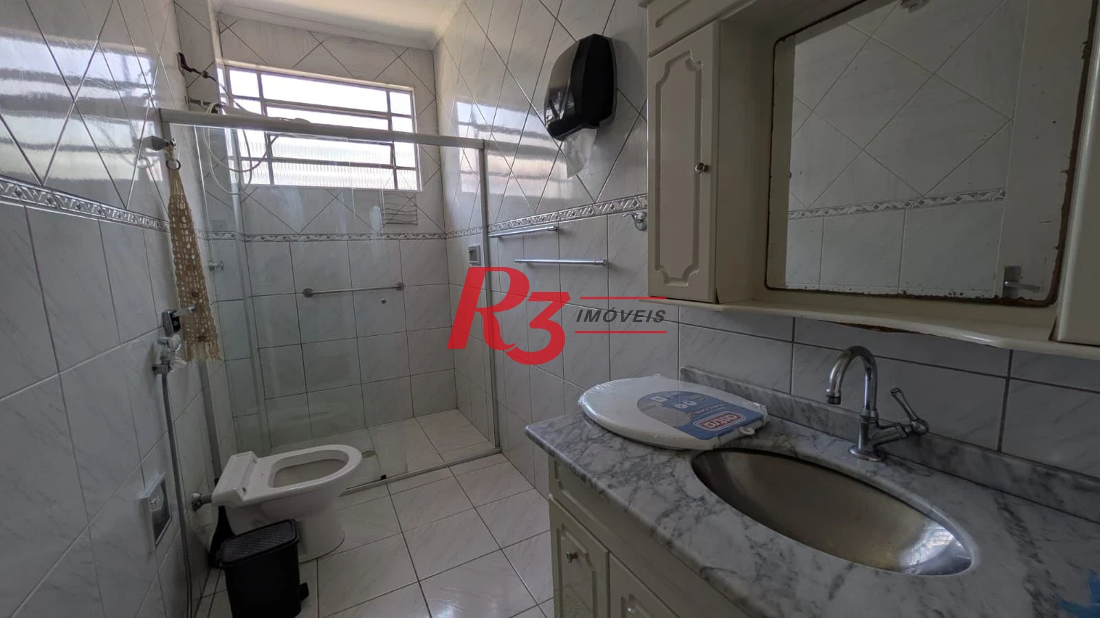 Casa com 3 dormitórios, 184 m² - venda por R$ 800.000,00 ou aluguel por R$ 6.500,00/mês - Embaré - Santos/SP