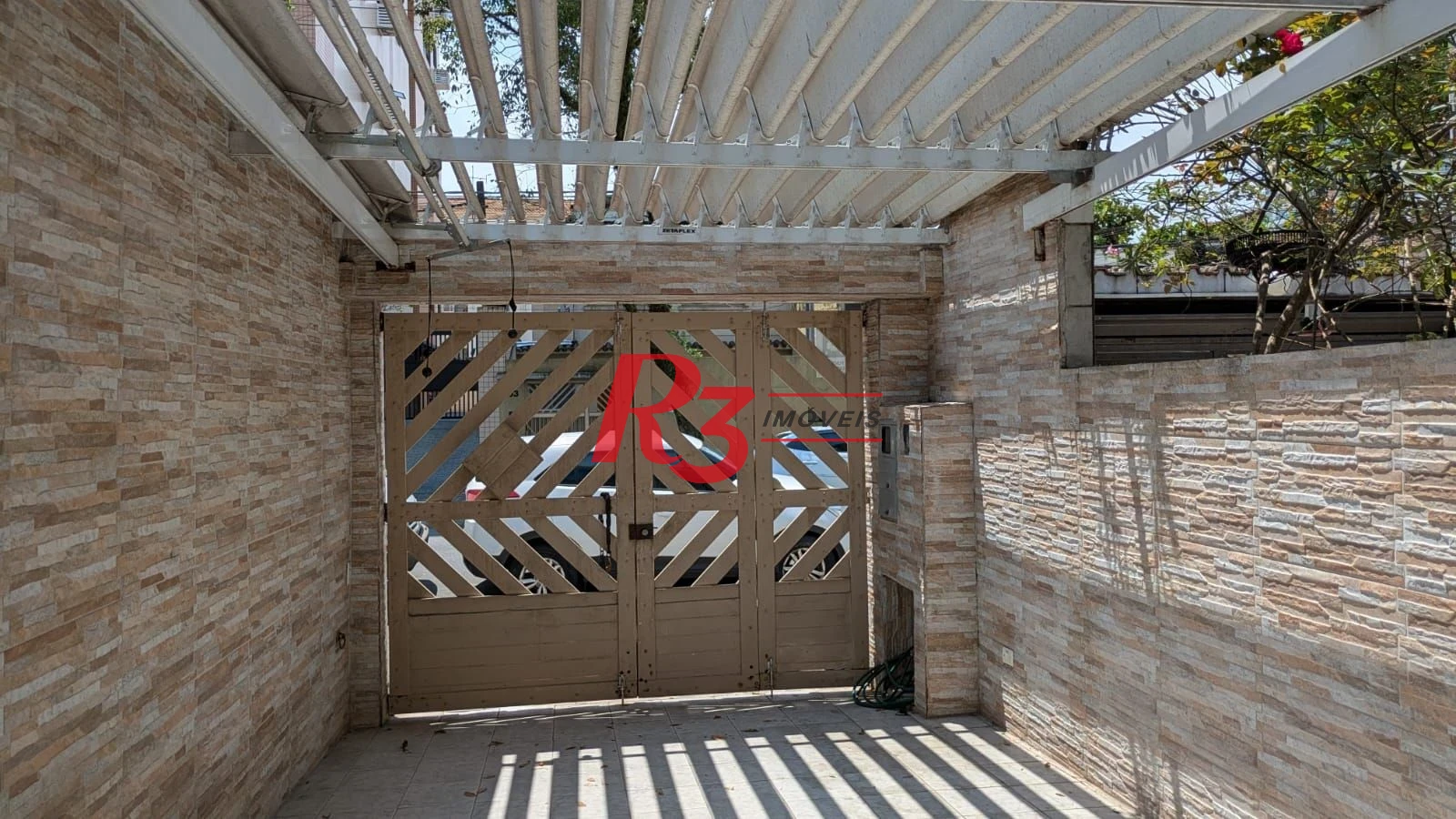 Casa com 3 dormitórios, 184 m² - venda por R$ 800.000,00 ou aluguel por R$ 6.500,00/mês - Embaré - Santos/SP