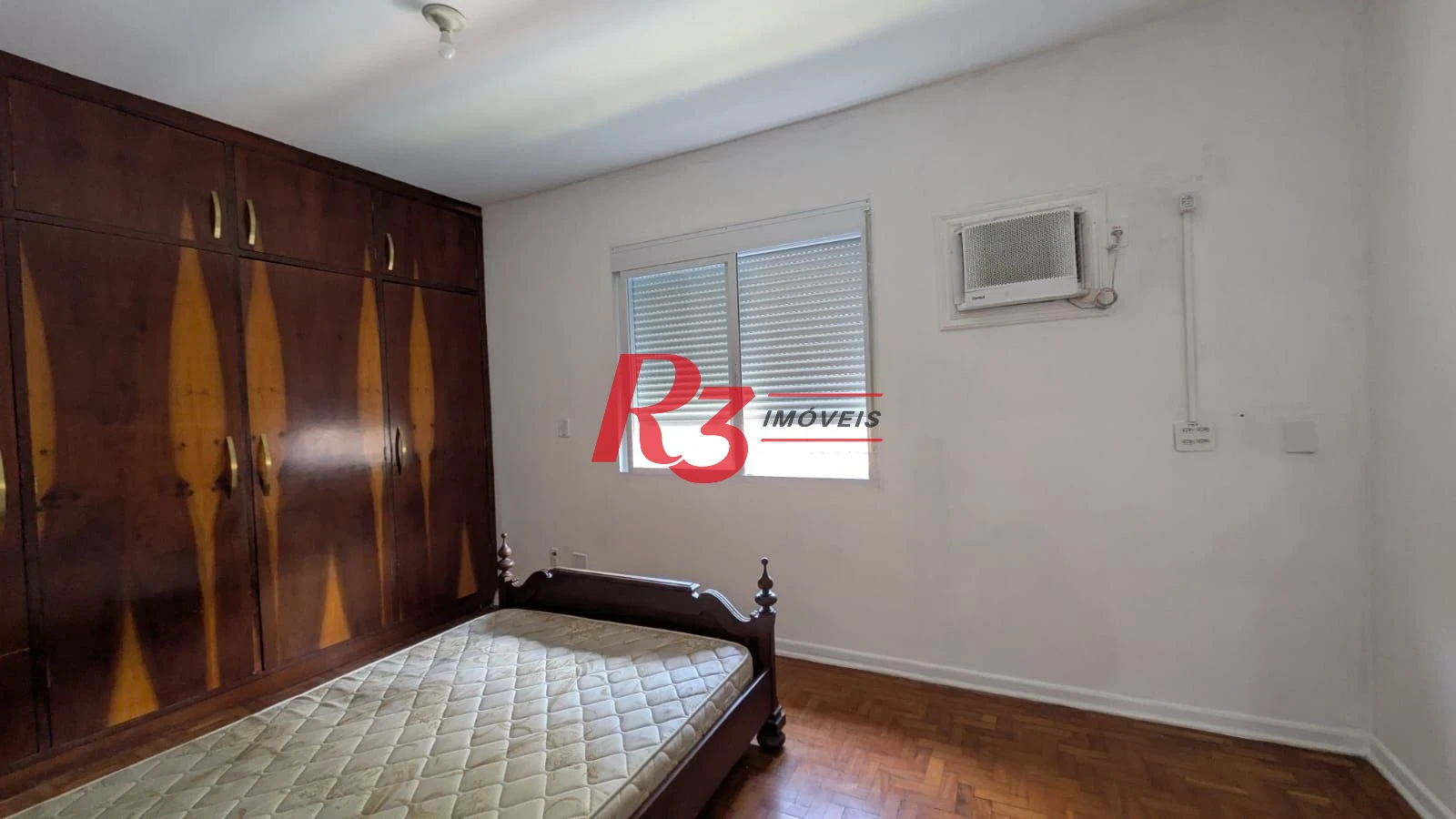 Casa com 3 dormitórios, 184 m² - venda por R$ 800.000,00 ou aluguel por R$ 6.500,00/mês - Embaré - Santos/SP