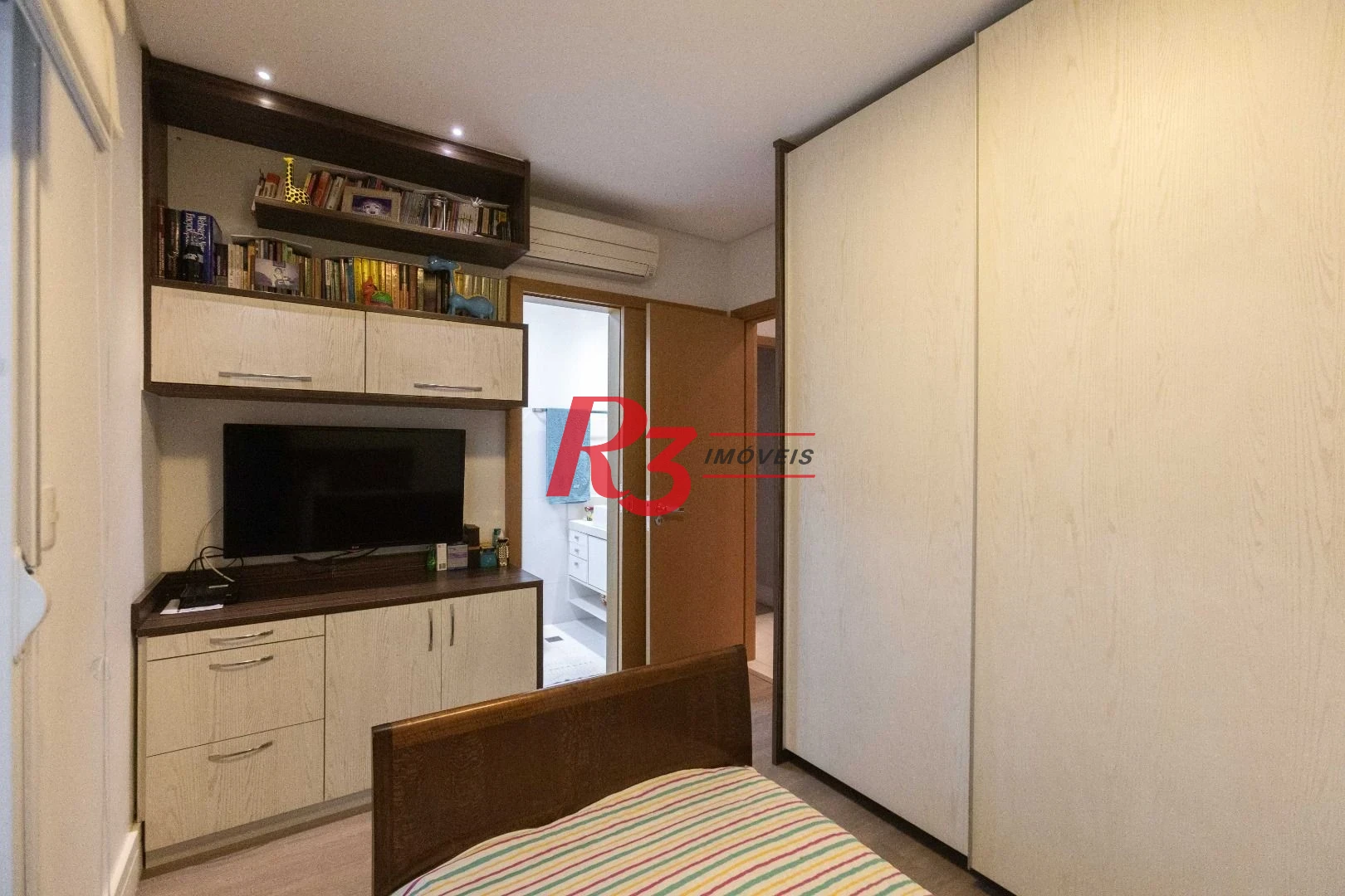 Apartamento com 3 dormitórios à venda, 171 m² por R$ 2.300.000,00 - Embaré - Santos/SP