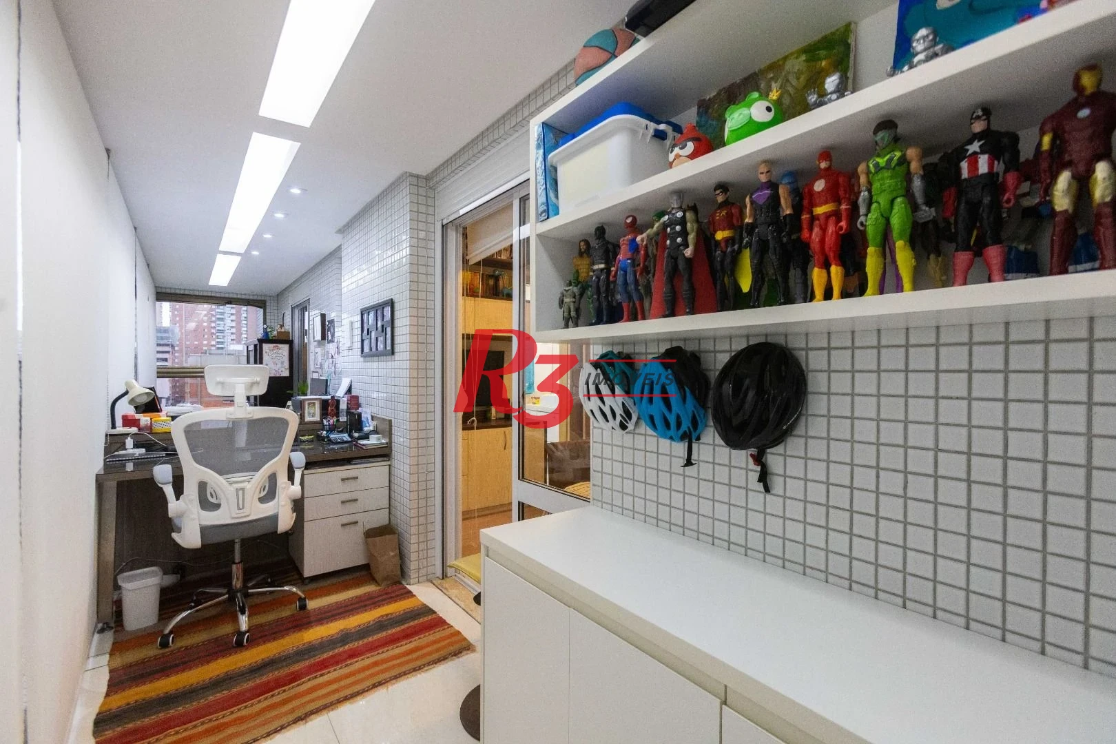 Apartamento com 3 dormitórios à venda, 171 m² por R$ 2.300.000,00 - Embaré - Santos/SP