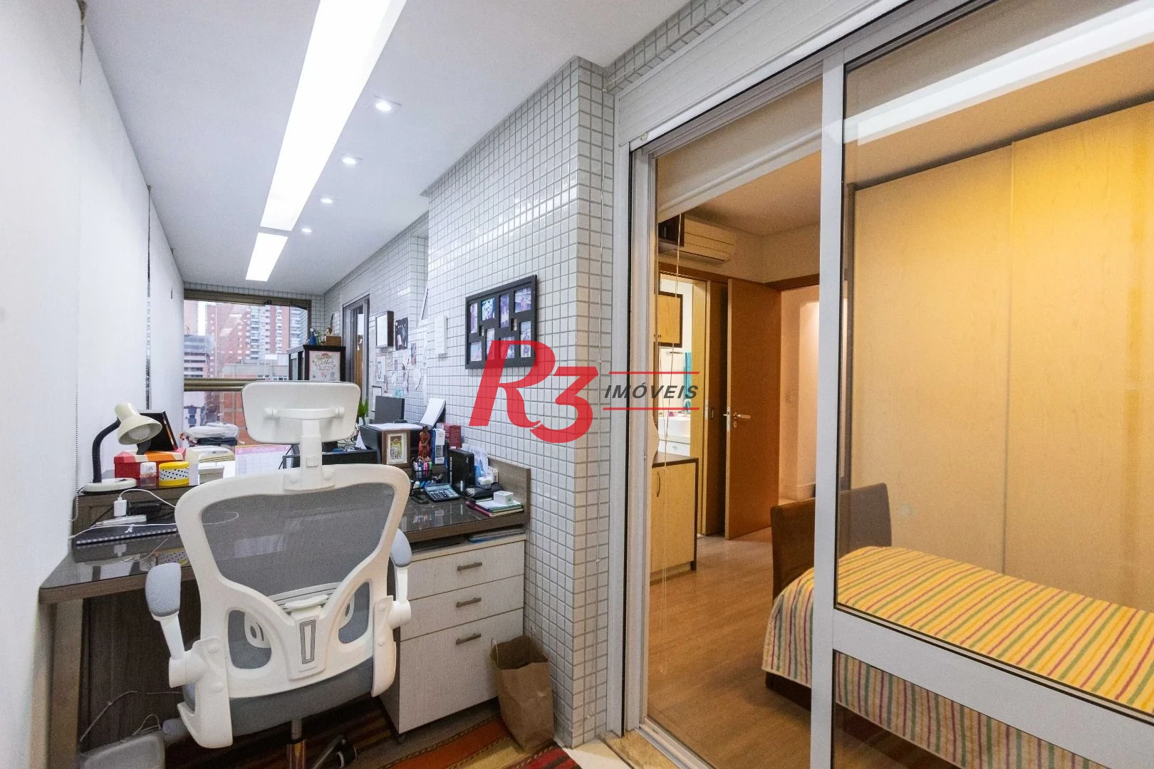 Apartamento com 3 dormitórios à venda, 171 m² por R$ 2.300.000,00 - Embaré - Santos/SP