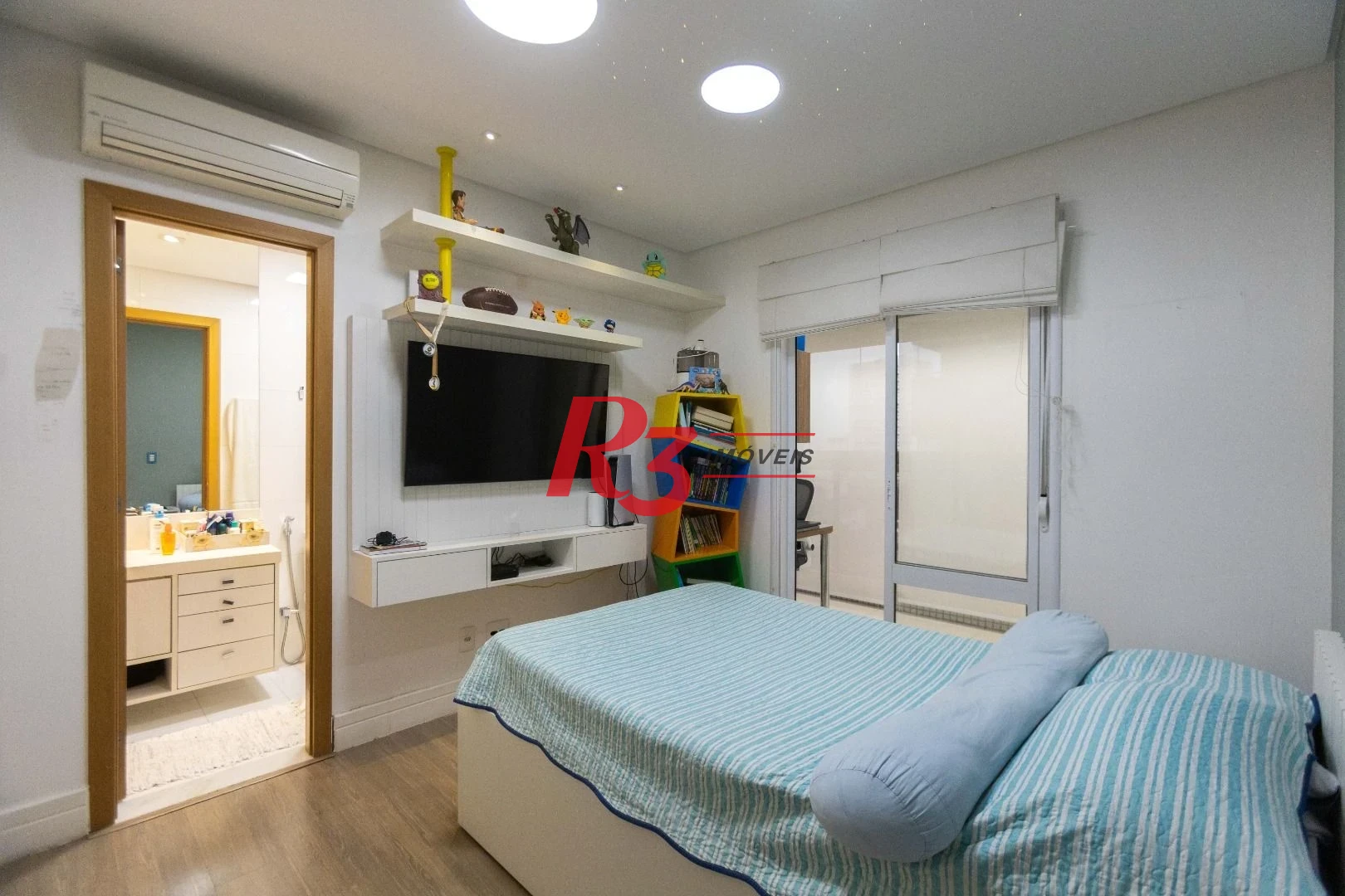 Apartamento com 3 dormitórios à venda, 171 m² por R$ 2.300.000,00 - Embaré - Santos/SP