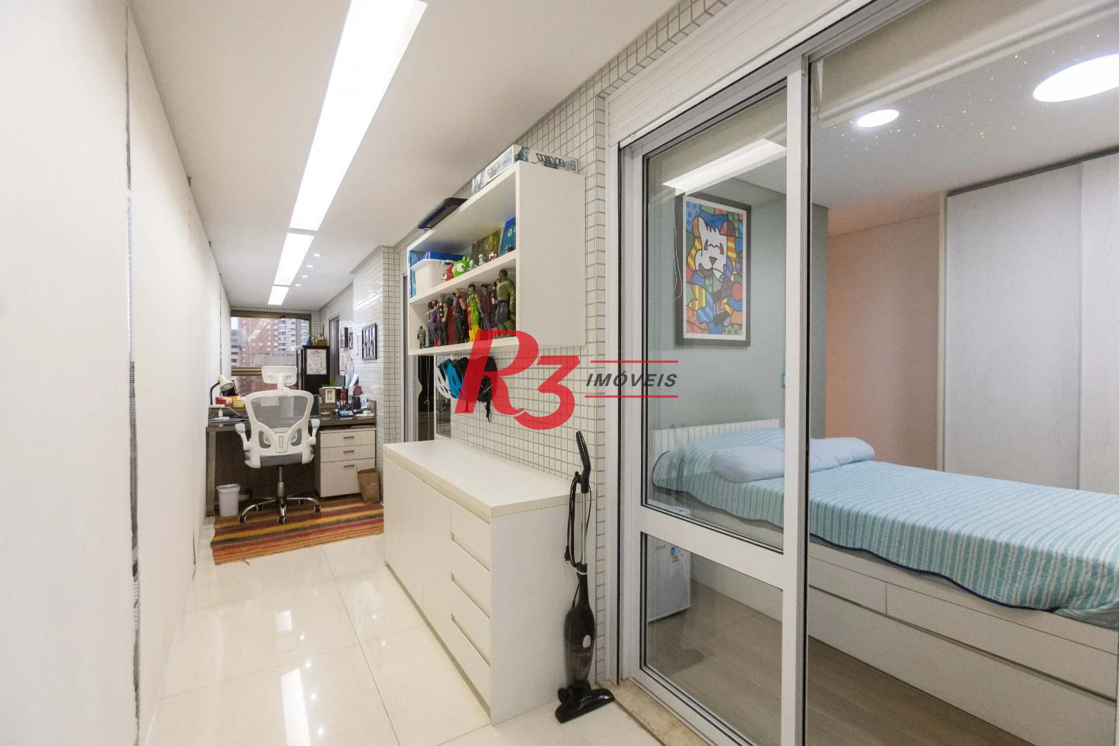 Apartamento com 3 dormitórios à venda, 171 m² por R$ 2.300.000,00 - Embaré - Santos/SP