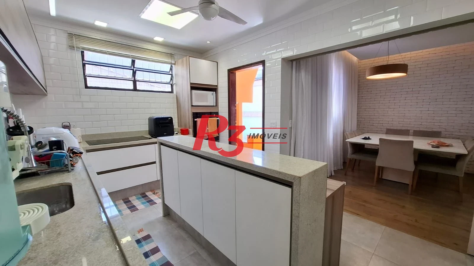 Sobrado com 3 dormitórios à venda, 162 m² por R$ 1.399.000,00 - Vila Belmiro - Santos/SP