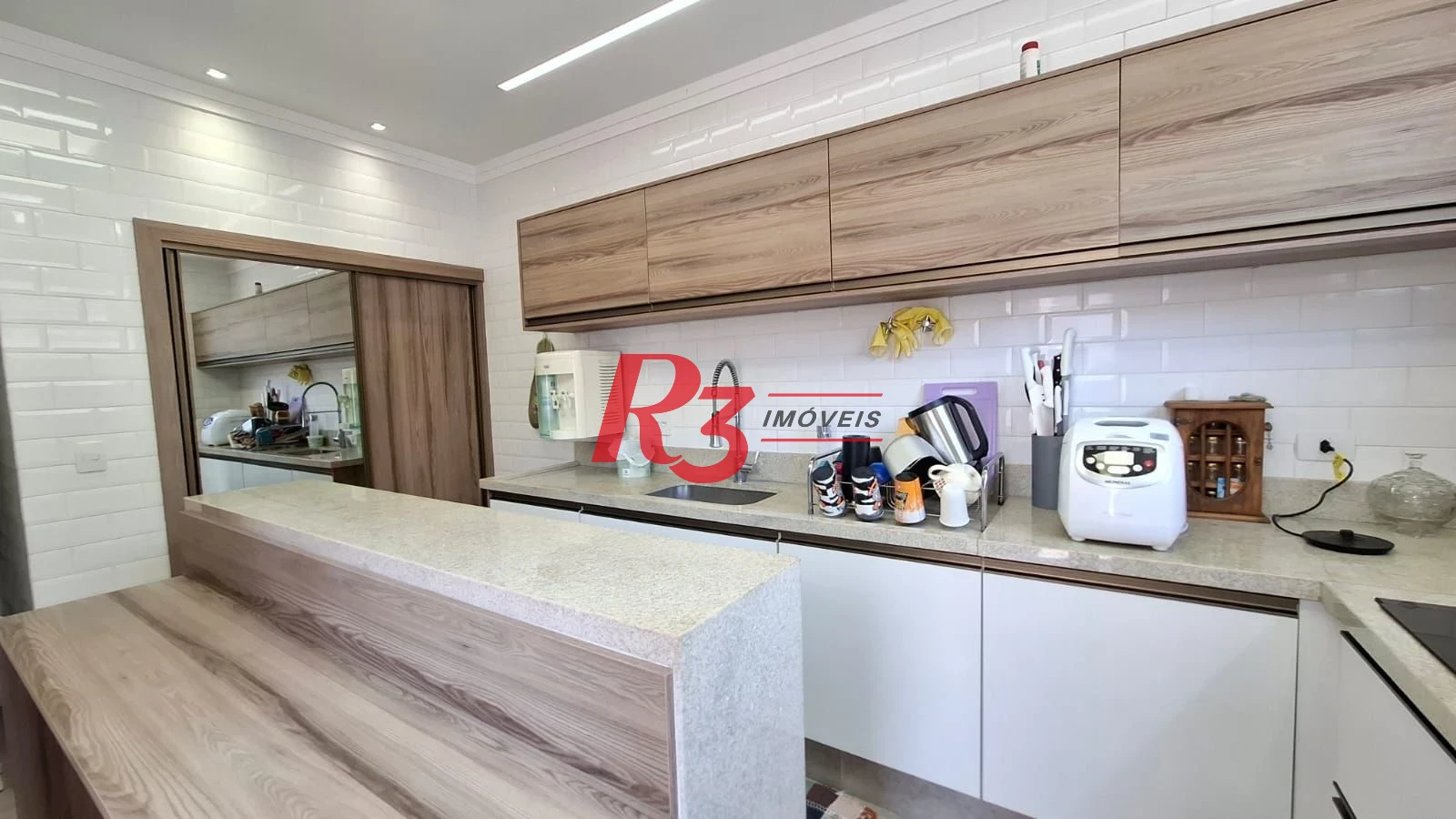 Sobrado com 3 dormitórios à venda, 162 m² por R$ 1.399.000,00 - Vila Belmiro - Santos/SP