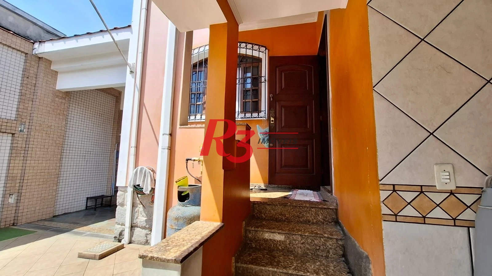 Sobrado com 3 dormitórios à venda, 162 m² por R$ 1.399.000,00 - Vila Belmiro - Santos/SP