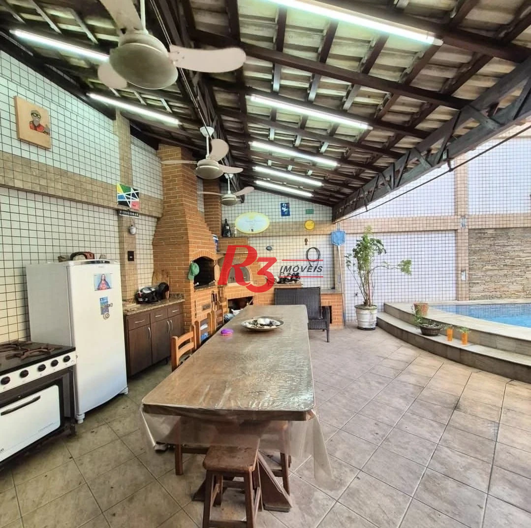Sobrado com 3 dormitórios à venda, 162 m² por R$ 1.399.000,00 - Vila Belmiro - Santos/SP