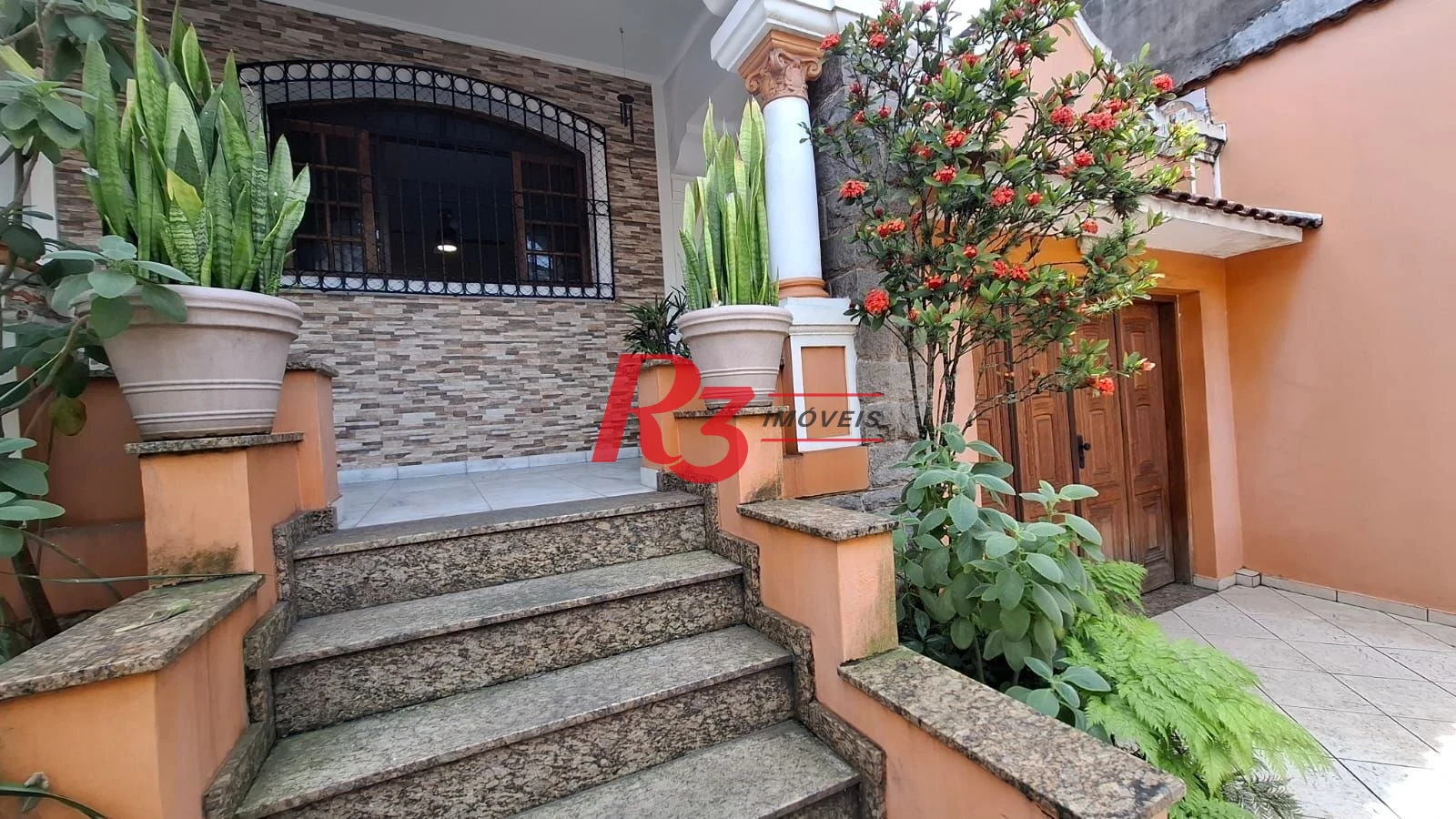 Sobrado com 3 dormitórios à venda, 162 m² por R$ 1.399.000,00 - Vila Belmiro - Santos/SP