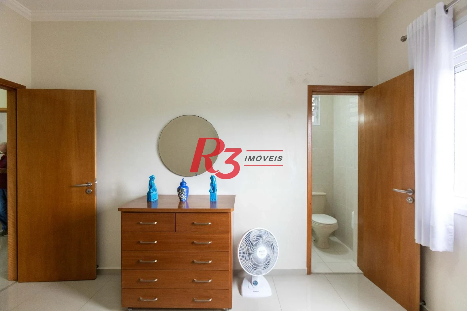 Apartamento com 3 dormitórios à venda, 131 m² por R$ 1.650.000,00 - Gonzaga - Santos/SP