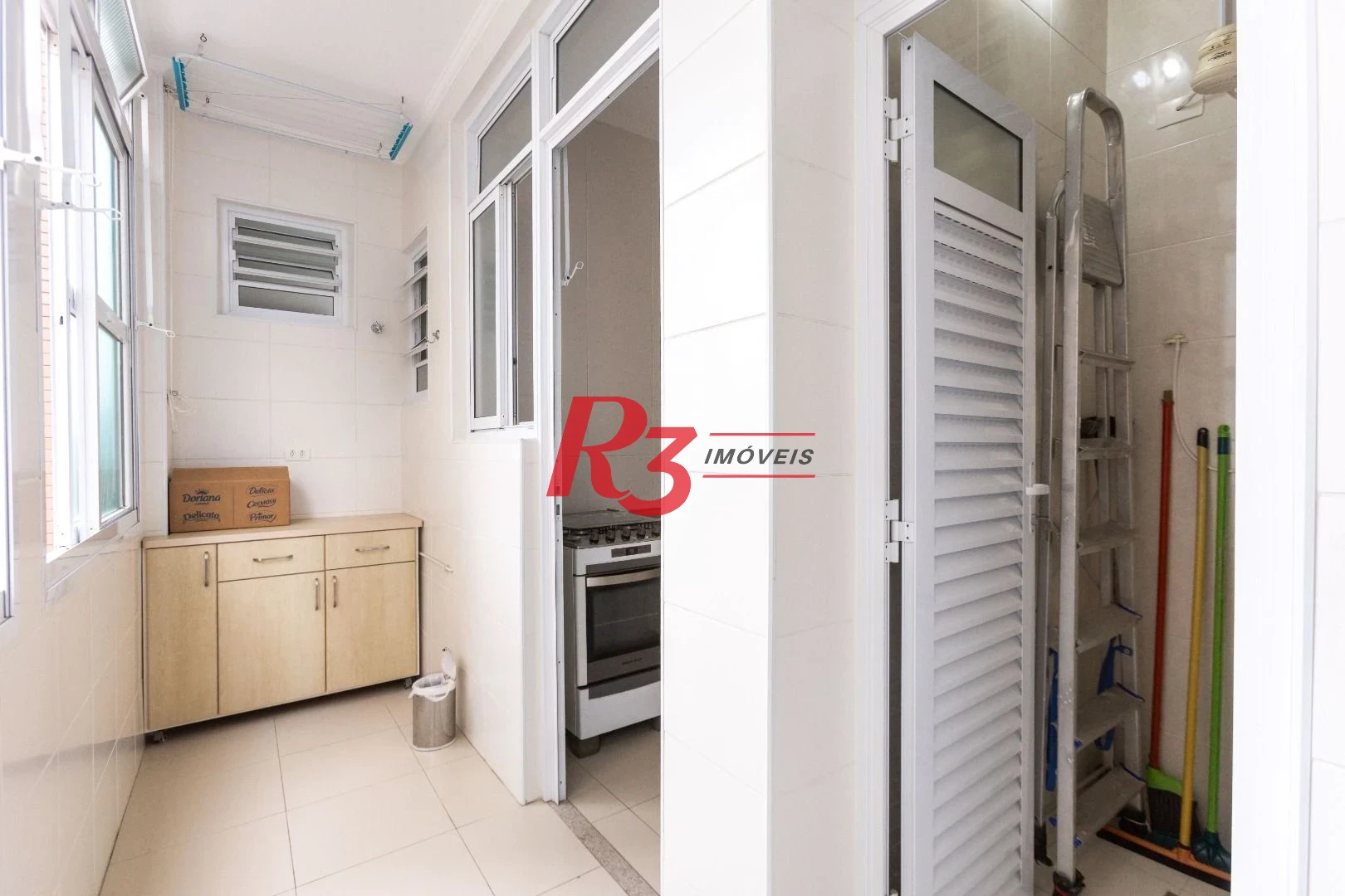 Apartamento com 3 dormitórios à venda, 131 m² por R$ 1.650.000,00 - Gonzaga - Santos/SP
