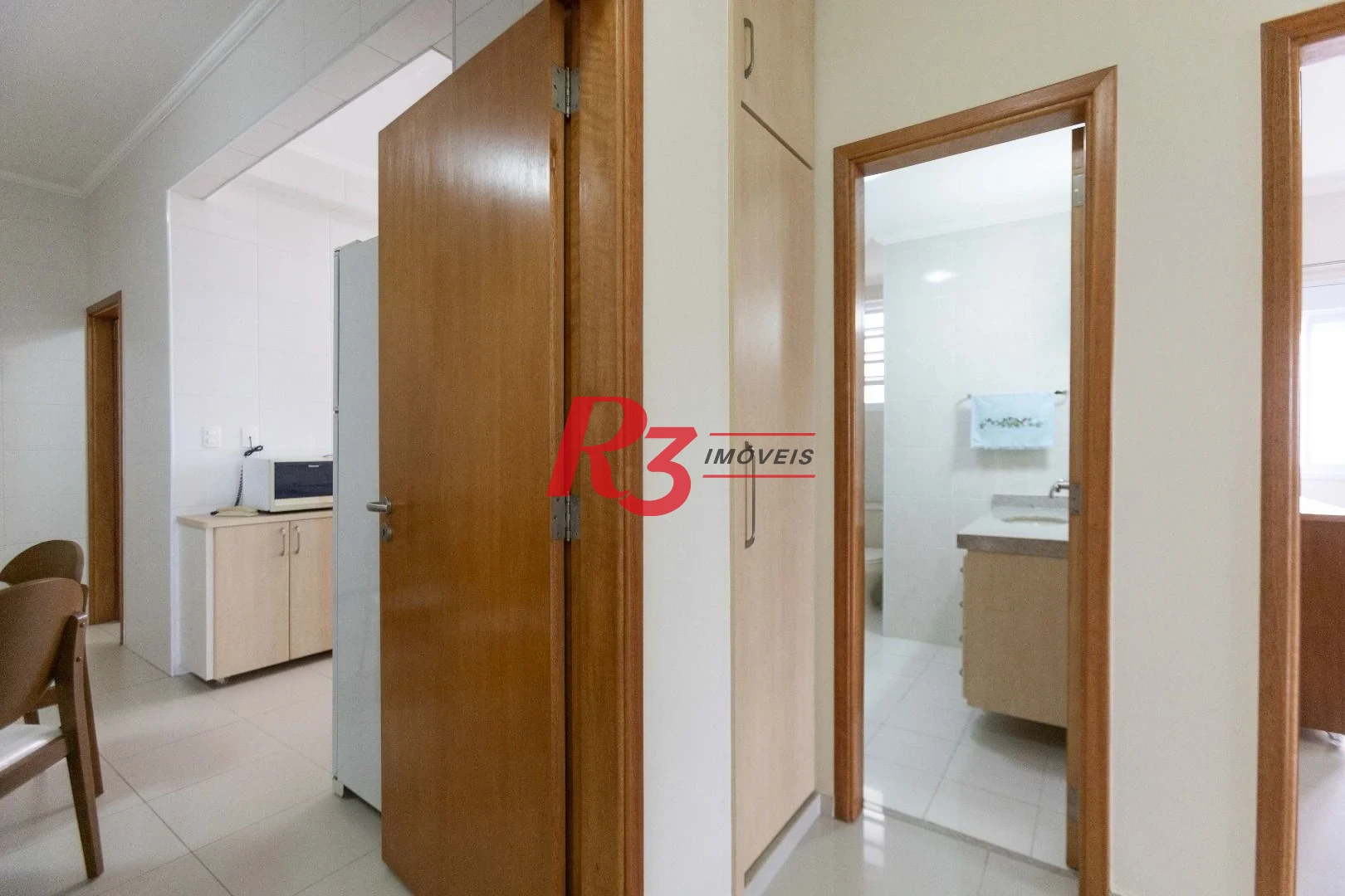 Apartamento com 3 dormitórios à venda, 131 m² por R$ 1.650.000,00 - Gonzaga - Santos/SP