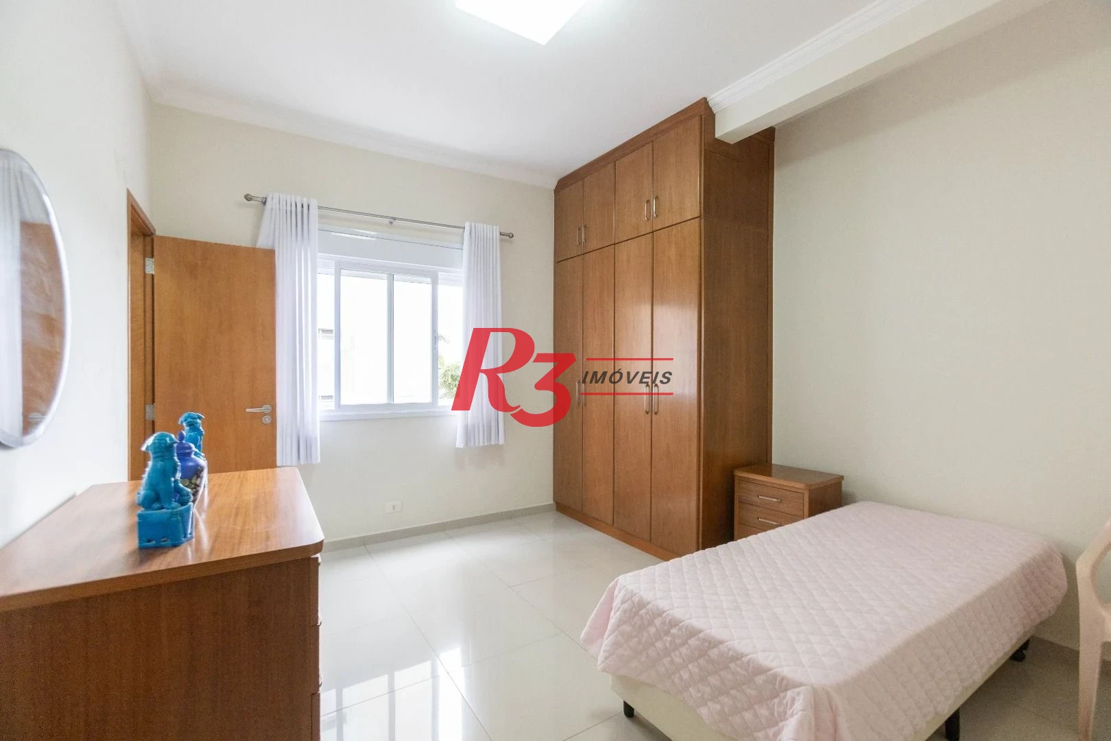 Apartamento com 3 dormitórios à venda, 131 m² por R$ 1.650.000,00 - Gonzaga - Santos/SP