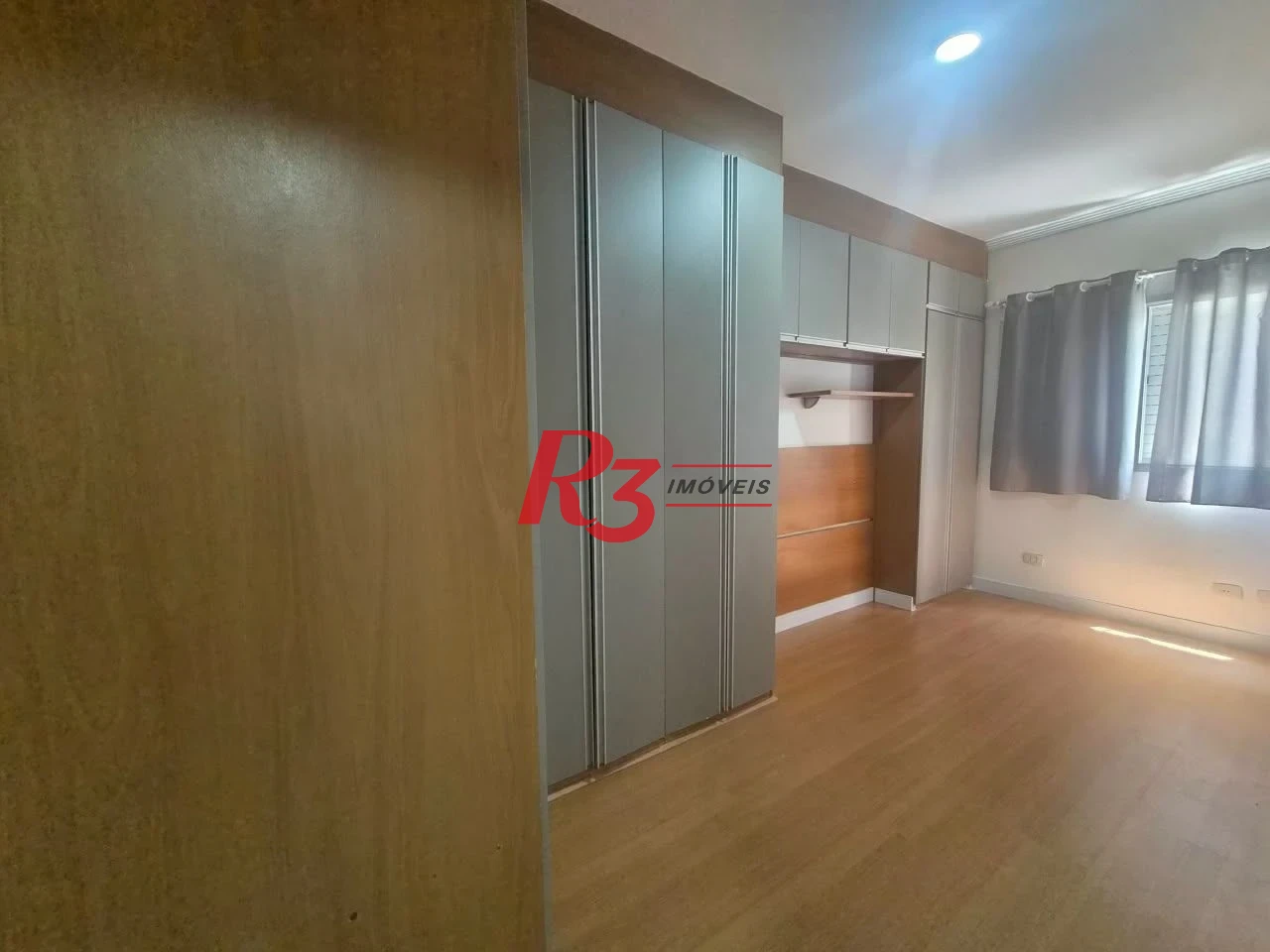 Apartamento com 2 dormitórios à venda, 80 m² por R$ 550.000,00 - Marapé - Santos/SP