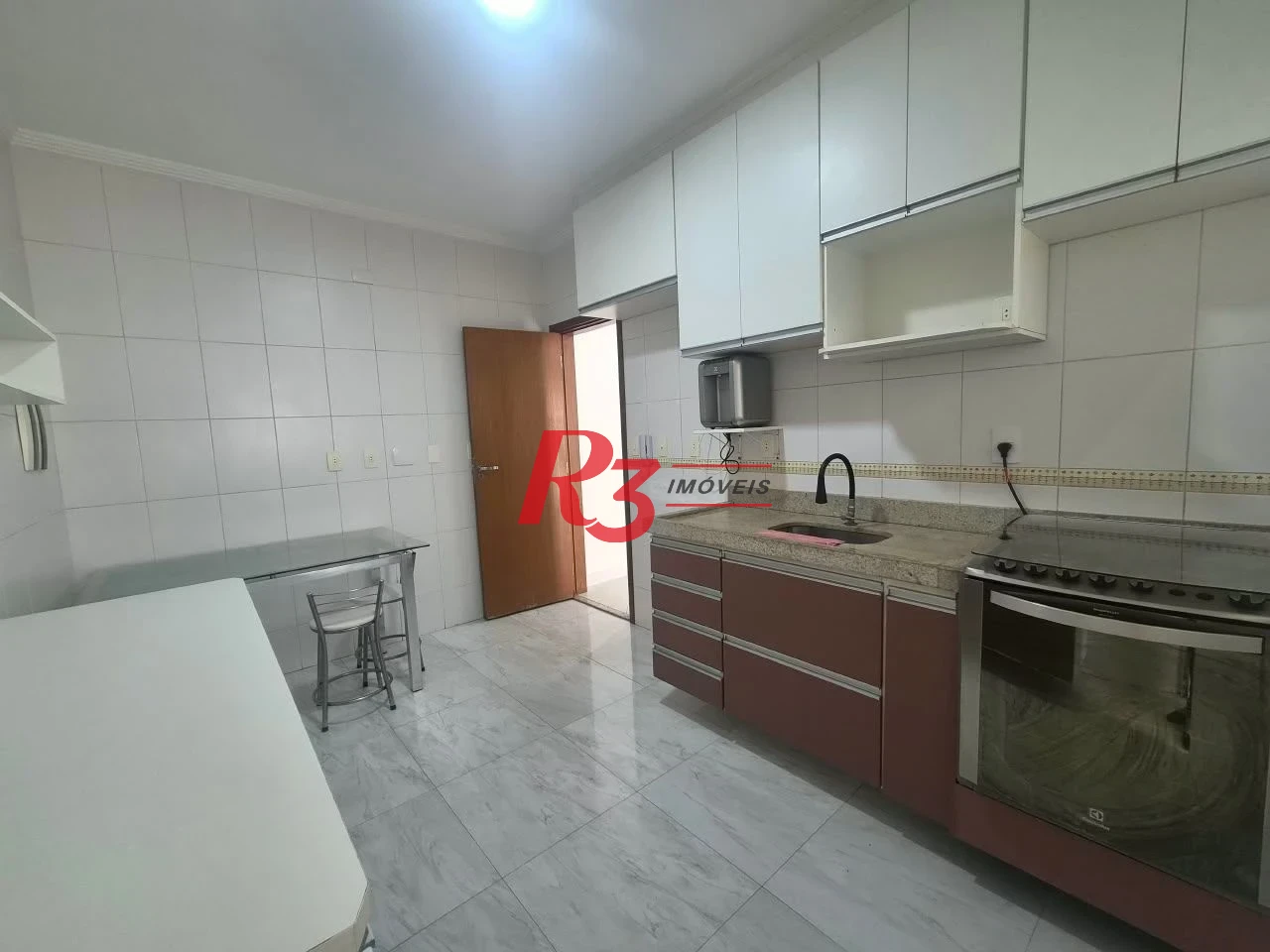 Apartamento com 2 dormitórios à venda, 80 m² por R$ 550.000,00 - Marapé - Santos/SP