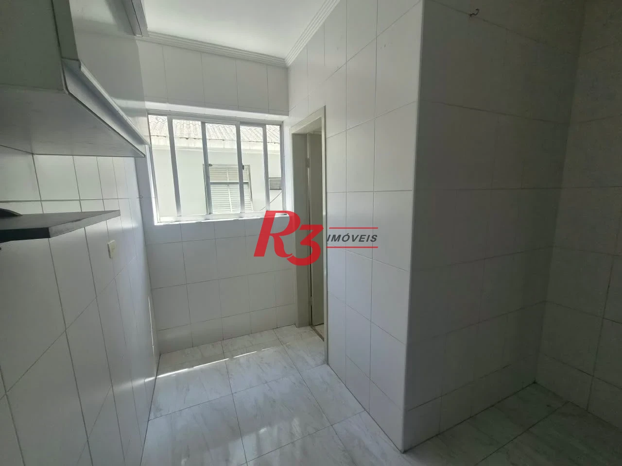 Apartamento com 2 dormitórios à venda, 80 m² por R$ 550.000,00 - Marapé - Santos/SP