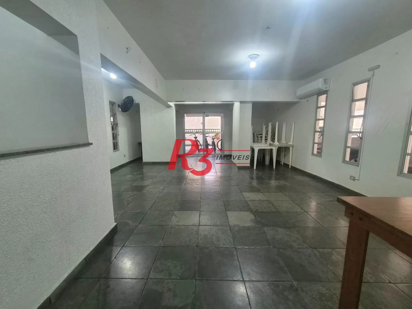 Apartamento com 2 dormitórios à venda, 80 m² por R$ 550.000,00 - Marapé - Santos/SP