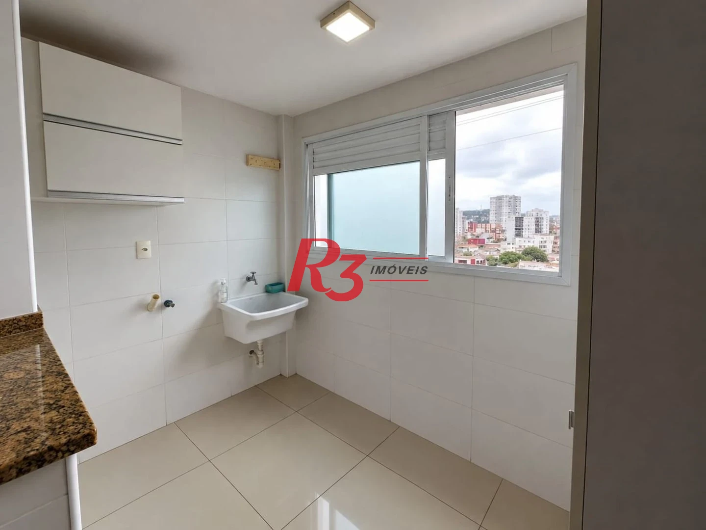 Apartamento com 1 dormitório para alugar, 55 m² por R$ 4.300,00/mês - Vila Matias - Santos/SP