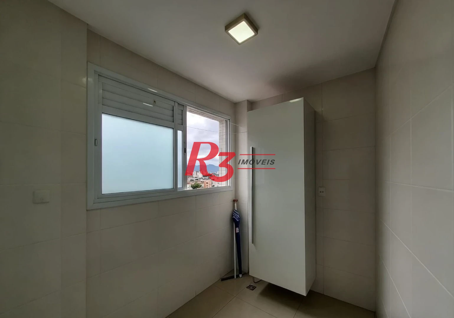 Apartamento com 1 dormitório para alugar, 55 m² por R$ 4.300,00/mês - Vila Matias - Santos/SP