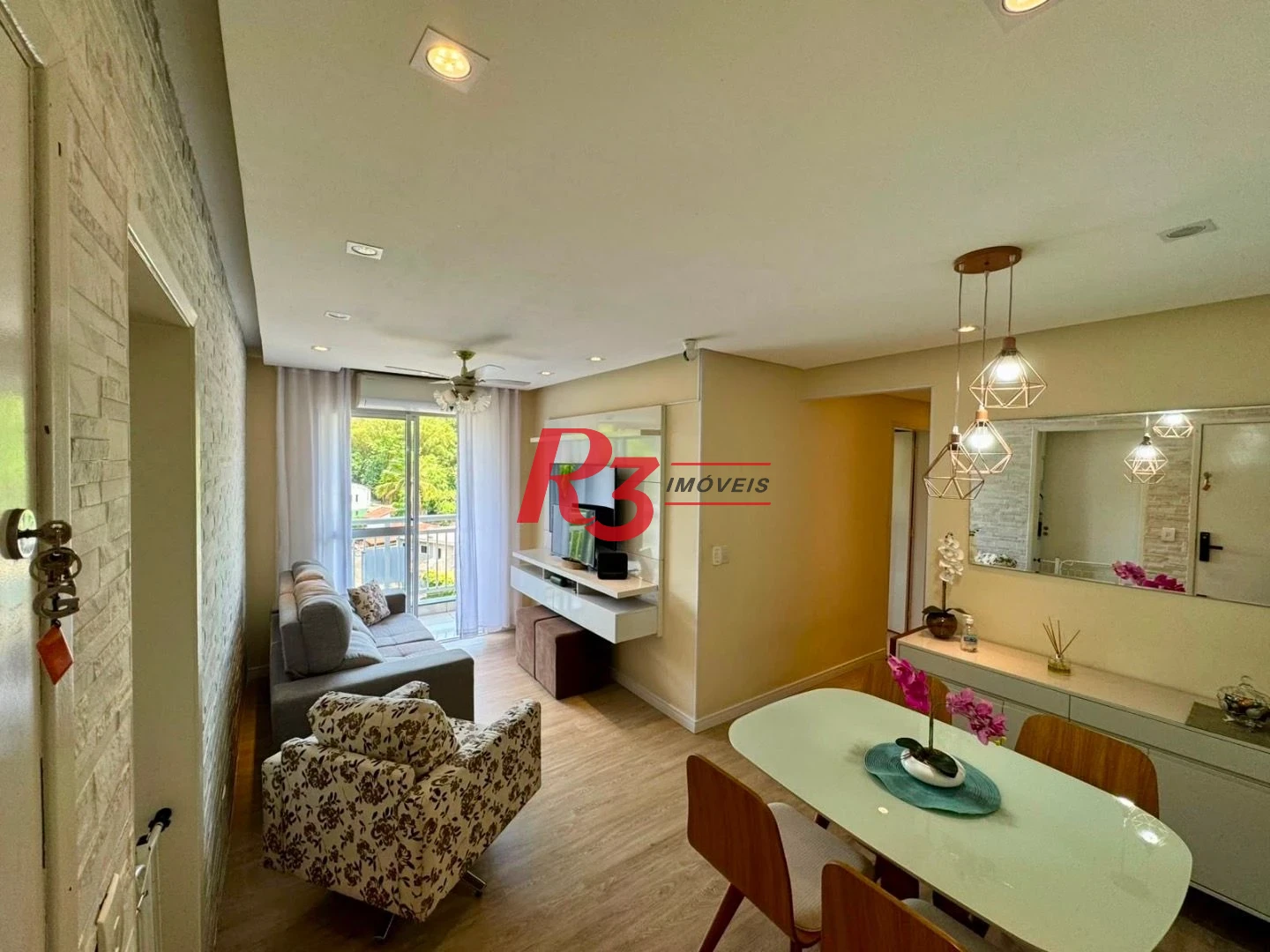 Apartamento com 2 dormitórios à venda, 57 m² por R$ 380.000,00 - Morro Nova Cintra - Santos/SP