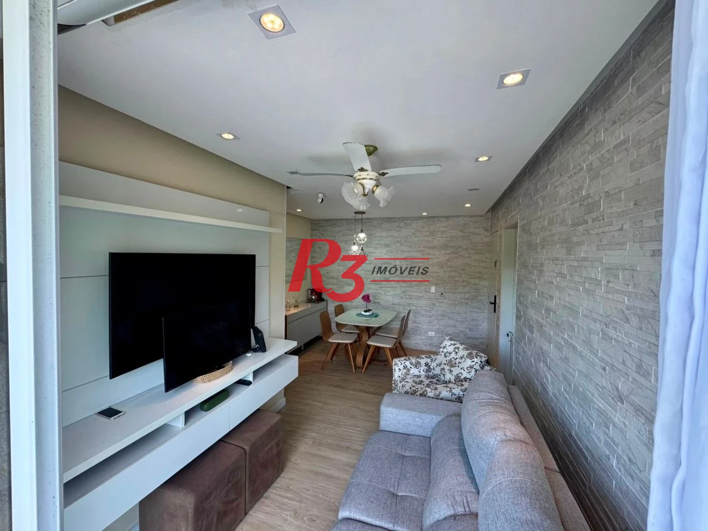 Apartamento com 2 dormitórios à venda, 57 m² por R$ 380.000,00 - Morro Nova Cintra - Santos/SP