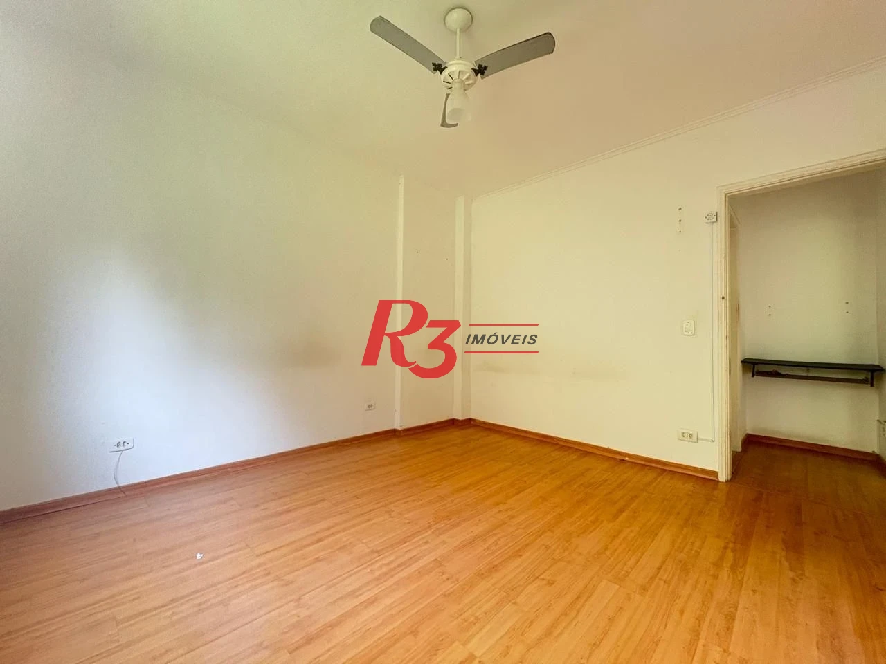 Apartamento com 1 dormitório à venda, 50 m² por R$ 305.000,00 - José Menino - Santos/SP