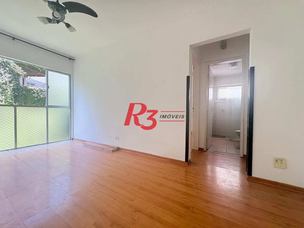Apartamento com 1 dormitório à venda, 50 m² por R$ 305.000,00 - José Menino - Santos/SP