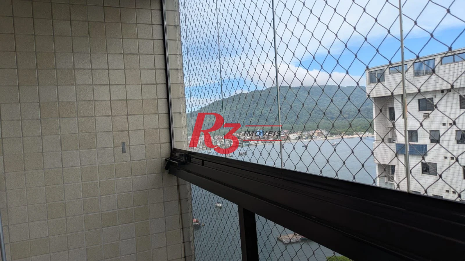 Apartamento com 3 dormitórios à venda, 200 m² por R$ 3.500.000,00 - Ponta da Praia - Santos/SP