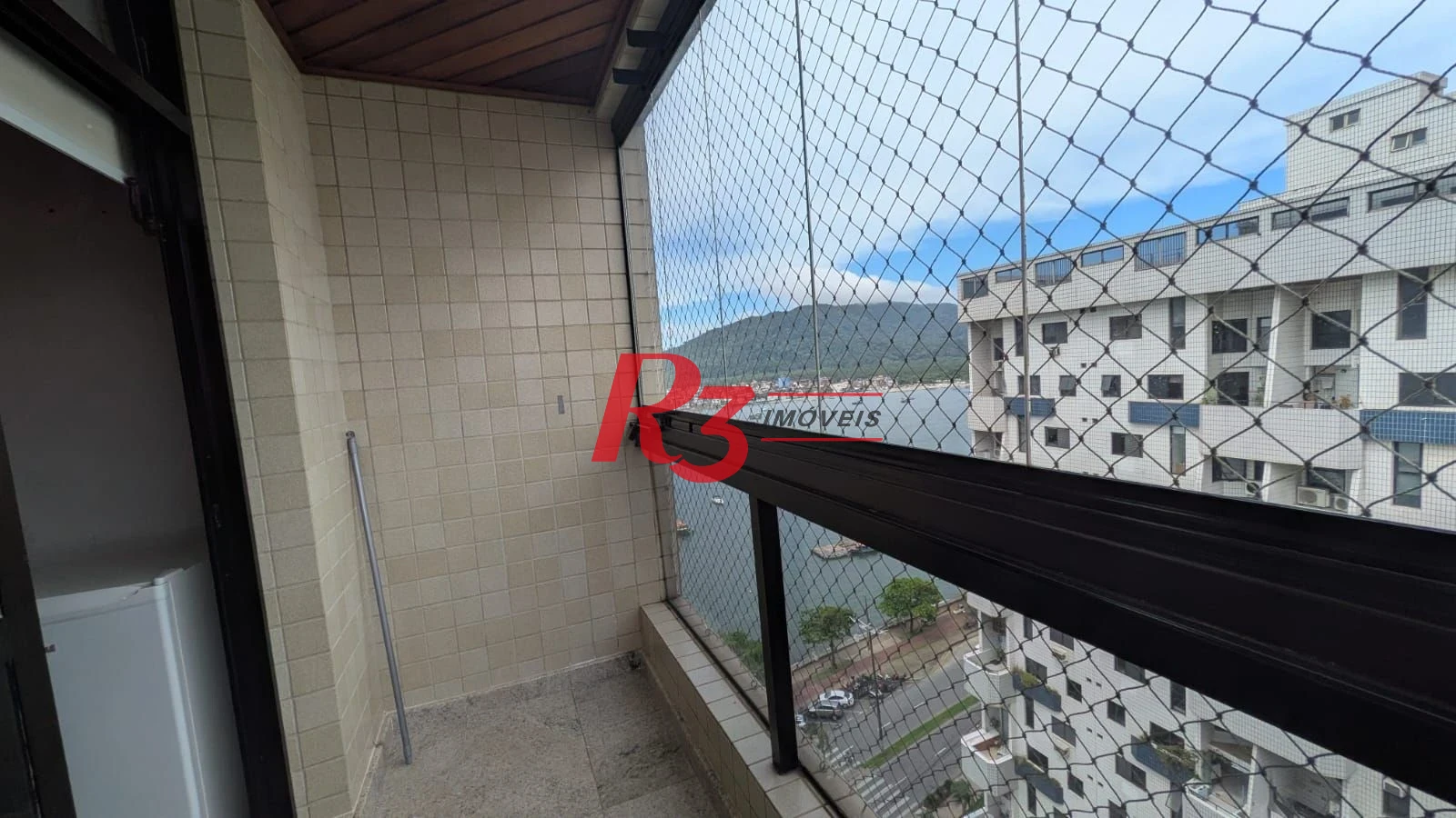 Apartamento com 3 dormitórios à venda, 200 m² por R$ 3.500.000,00 - Ponta da Praia - Santos/SP