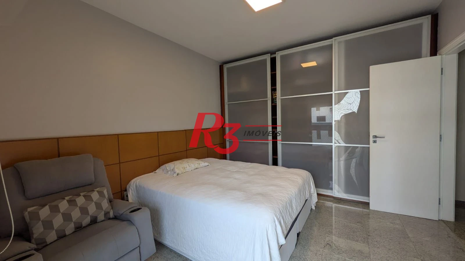Apartamento com 3 dormitórios à venda, 200 m² por R$ 3.500.000,00 - Ponta da Praia - Santos/SP