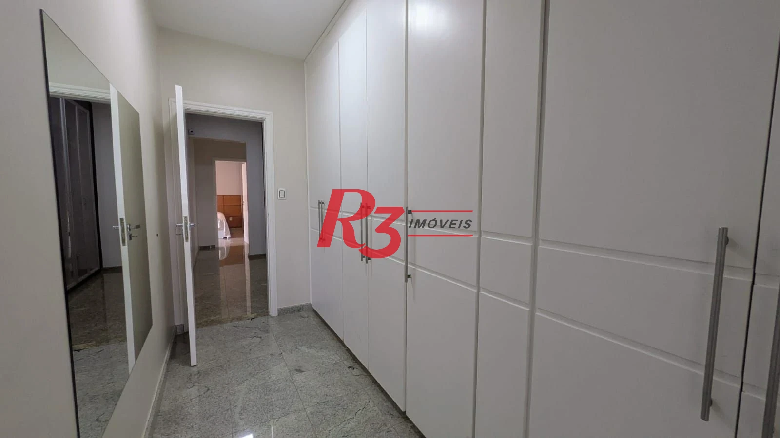 Apartamento com 3 dormitórios à venda, 200 m² por R$ 3.500.000,00 - Ponta da Praia - Santos/SP