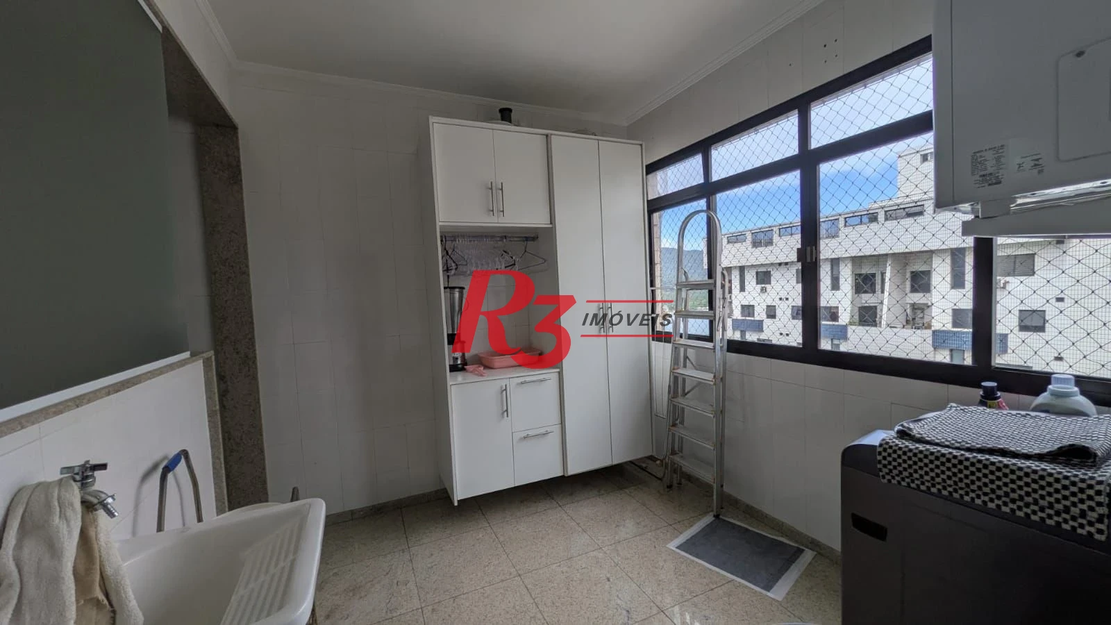 Apartamento com 3 dormitórios à venda, 200 m² por R$ 3.500.000,00 - Ponta da Praia - Santos/SP