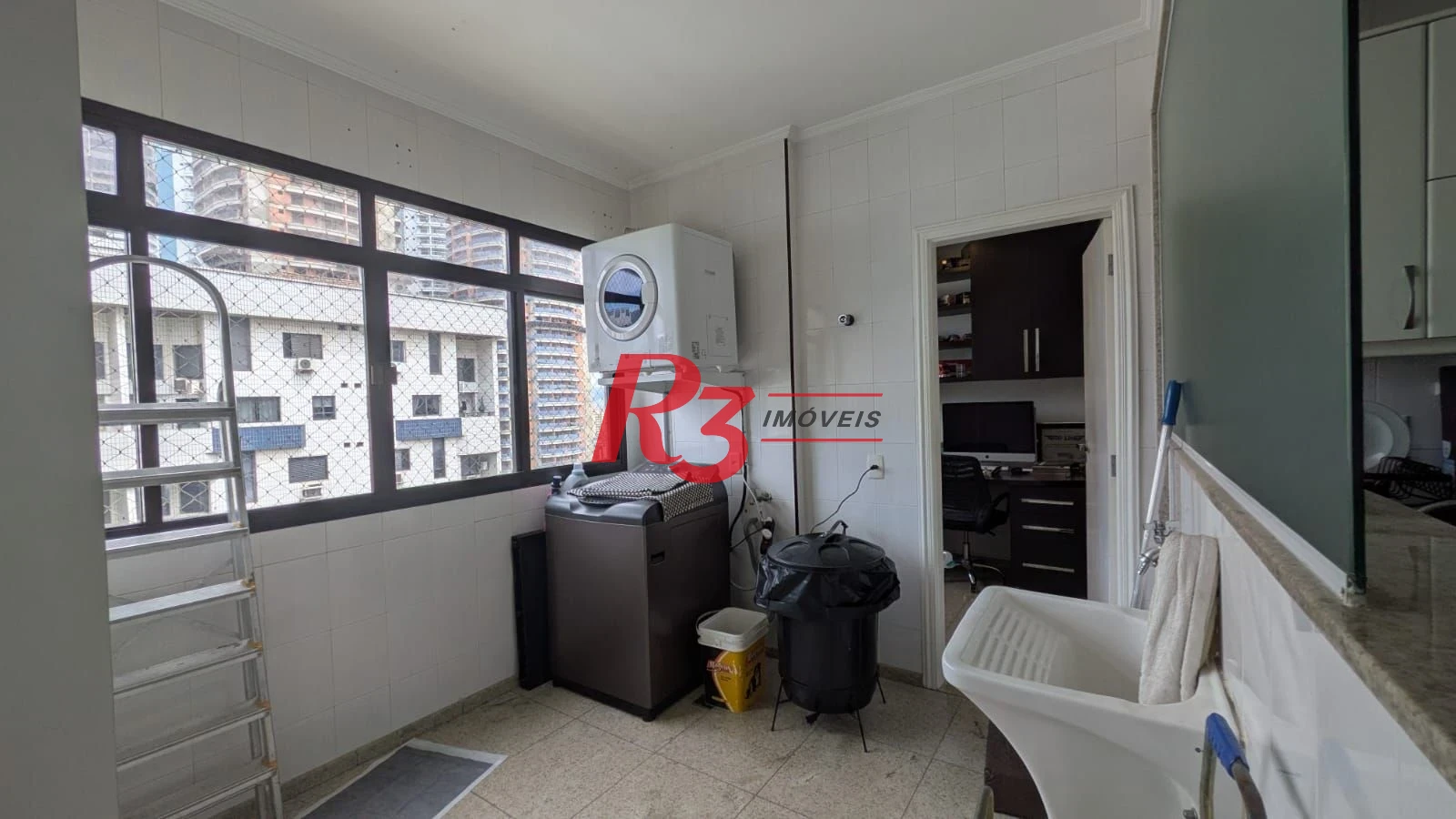 Apartamento com 3 dormitórios à venda, 200 m² por R$ 3.500.000,00 - Ponta da Praia - Santos/SP