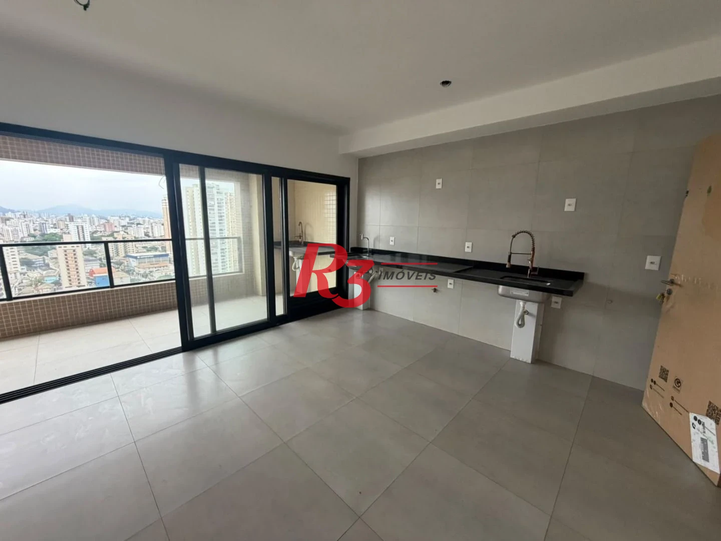 Apartamento com 2 dormitórios à venda, 65 m² por R$ 1.050.000,00 - Ponta da Praia - Santos/SP