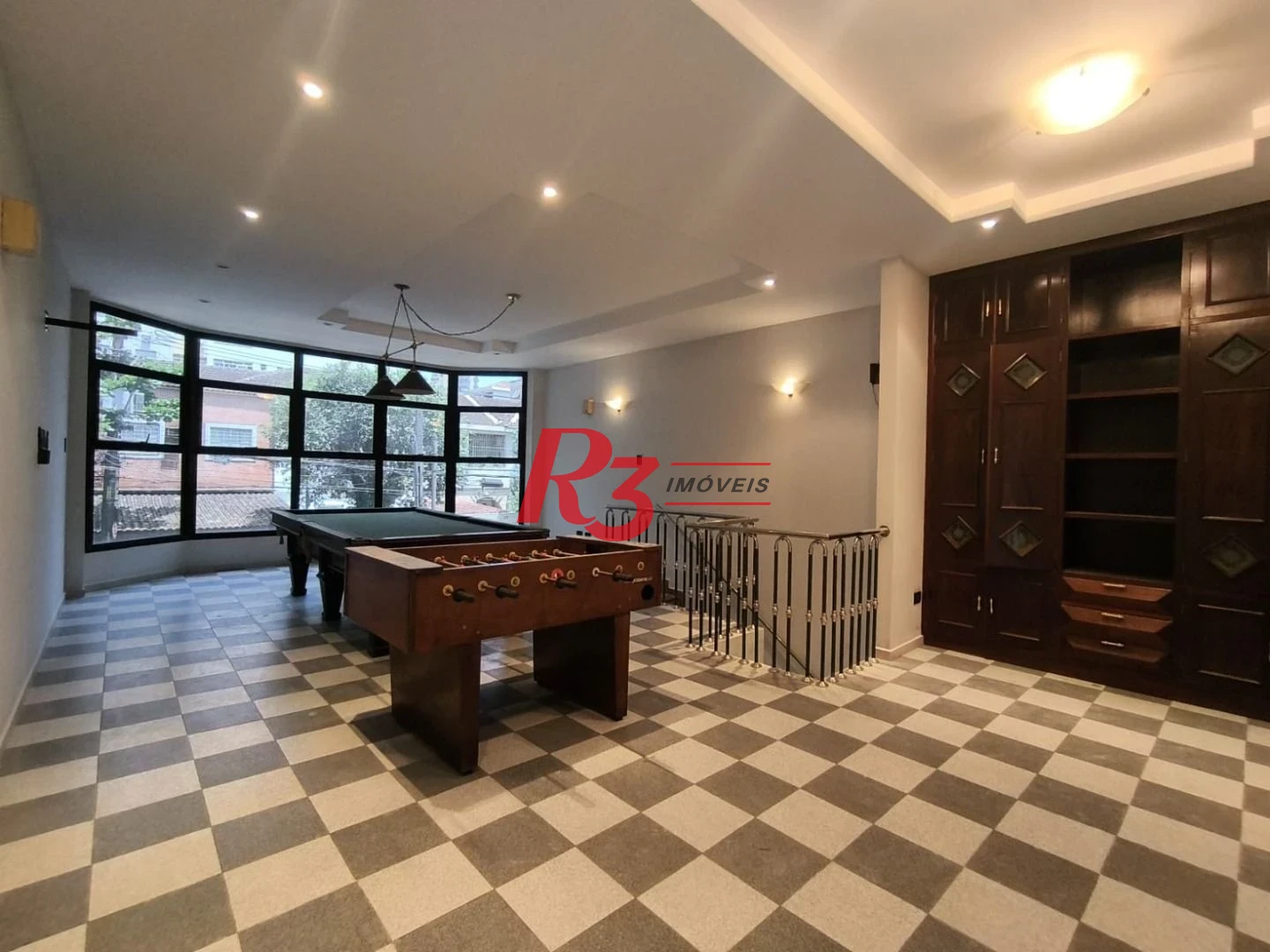 Sobrado com 6 dormitórios para alugar, 481 m² por R$ 24.561,91/mês - Gonzaga - Santos/SP