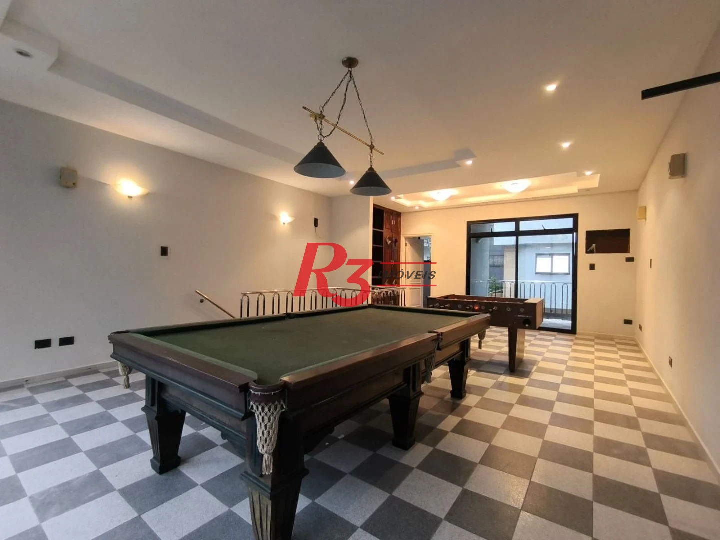 Sobrado com 6 dormitórios para alugar, 481 m² por R$ 24.561,91/mês - Gonzaga - Santos/SP