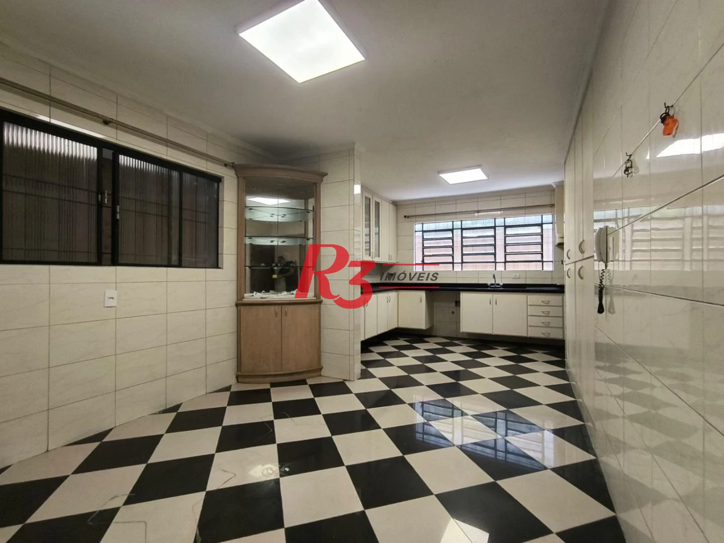 Sobrado com 6 dormitórios para alugar, 481 m² por R$ 24.561,91/mês - Gonzaga - Santos/SP