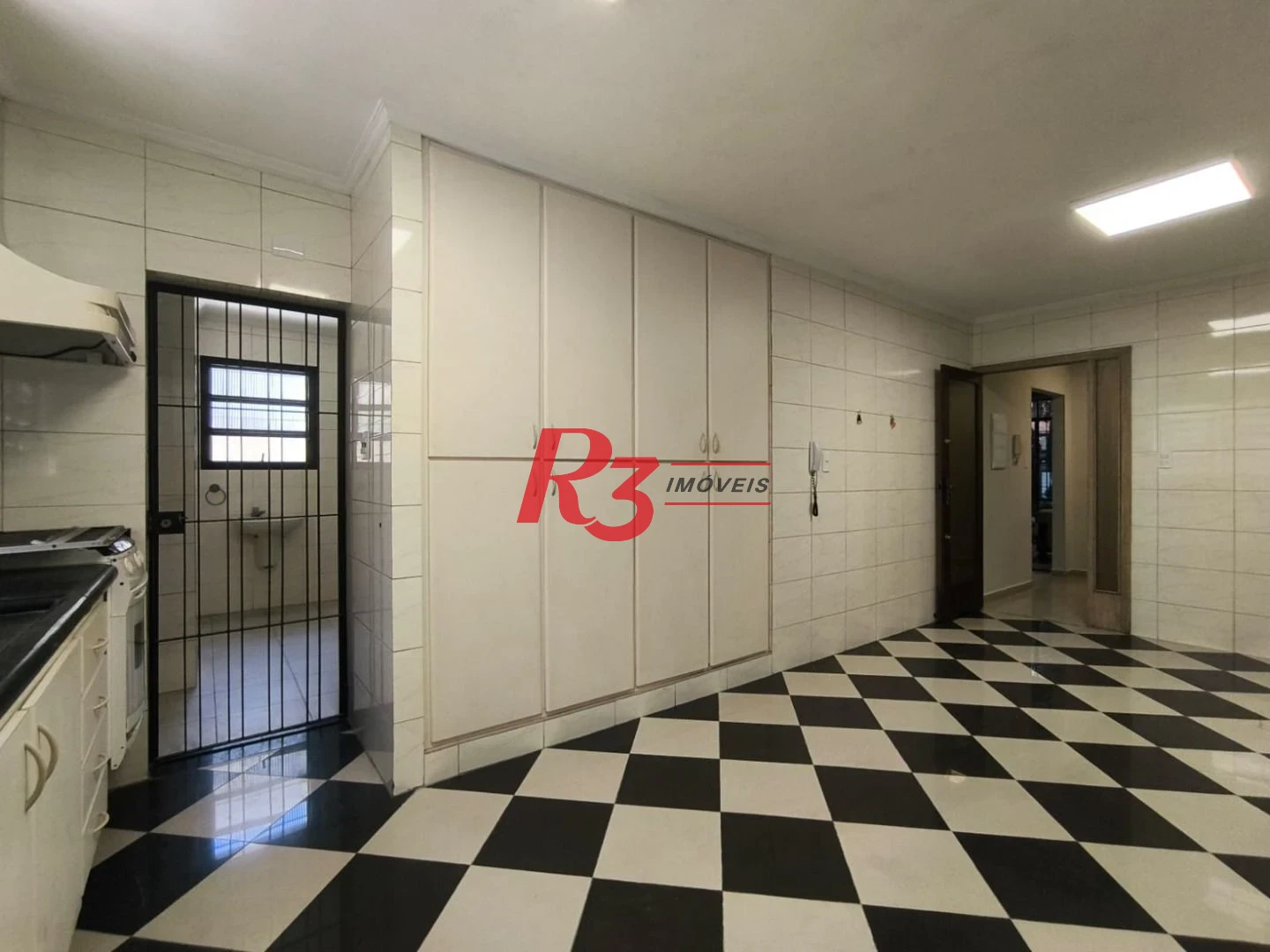 Sobrado com 6 dormitórios para alugar, 481 m² por R$ 24.561,91/mês - Gonzaga - Santos/SP