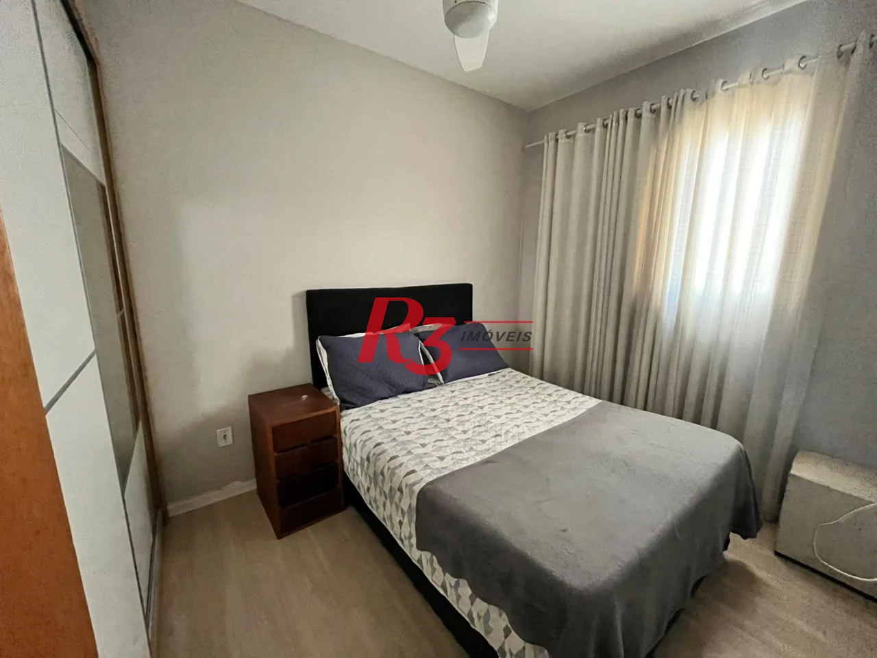 Apartamento com 2 dormitórios à venda, 58 m² por R$ 430.000,00 - Vila Guilhermina - Praia Grande/SP