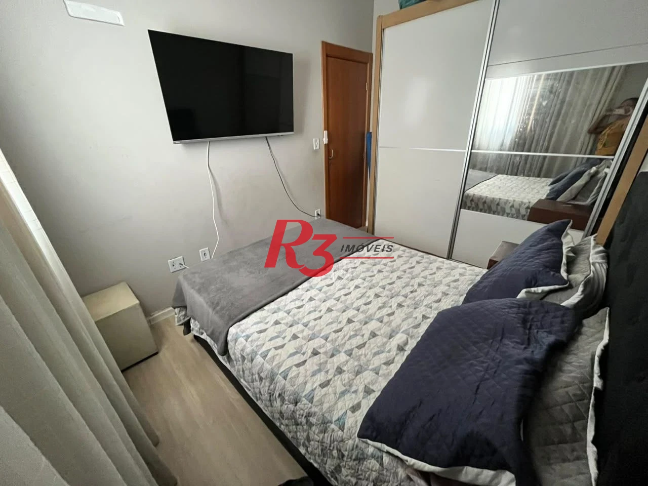 Apartamento com 2 dormitórios à venda, 58 m² por R$ 430.000,00 - Vila Guilhermina - Praia Grande/SP
